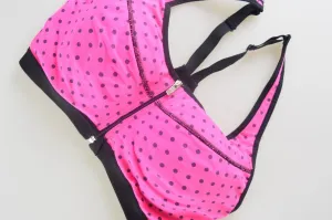 Victoria's Secret Knockout Front-Close VSX Sport Bra Rosa Cierre enfrente 36C