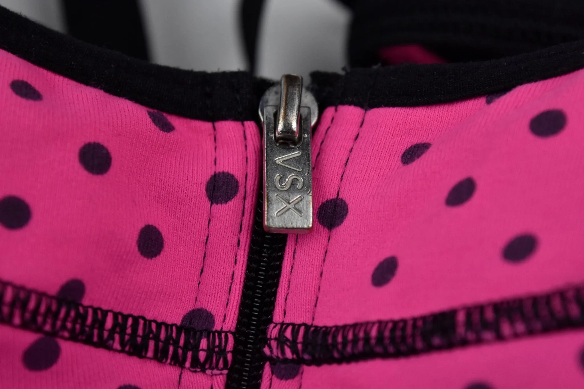 Victoria's Secret Knockout Front-Close VSX Sport Bra Rosa Cierre enfrente 36C